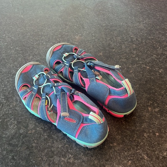 Women’s Blue and Pink KEEN Sandals - Picture 3 of 7